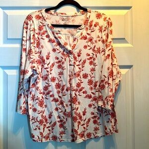 XL Croft and Barrow White 3/4 Sleeve Blouse with Red Flowers